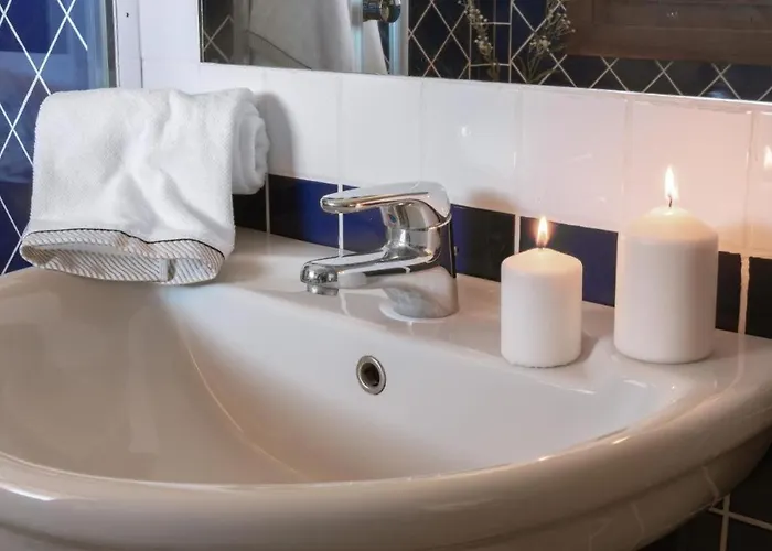 The Tranquil Village 1 Bedroom Sleeps 4 And Child Апартаменты *