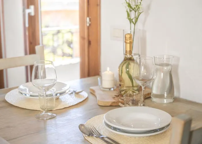 Апартаменты The Tranquil Village 1 Bedroom Sleeps 4 And Child