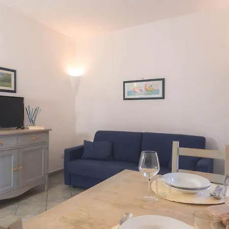 The Tranquil Village 1 Bedroom Sleeps 4 Child Apartment