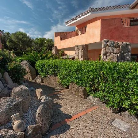 The Tranquil Village 1 Bedroom Sleeps 4 And Child * Palau