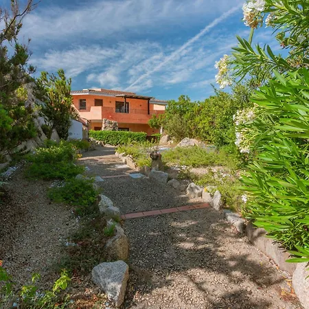 Apartment The Tranquil Village 1 Bedroom Sleeps 4 Child *